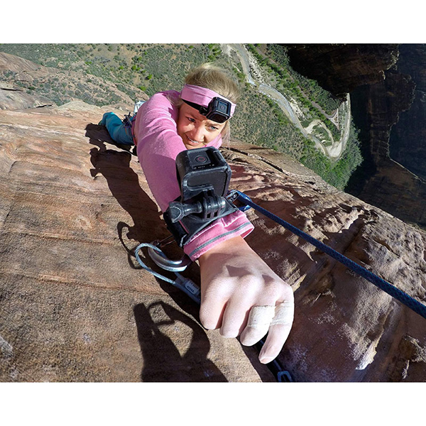 GoPro The Strap Hand + Wrist + Arm + Leg Mount